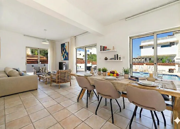 Fig Tree One Villa Protarász